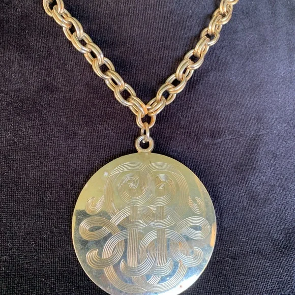 Gold toned xl scroll necklace - Picture 1 of 3